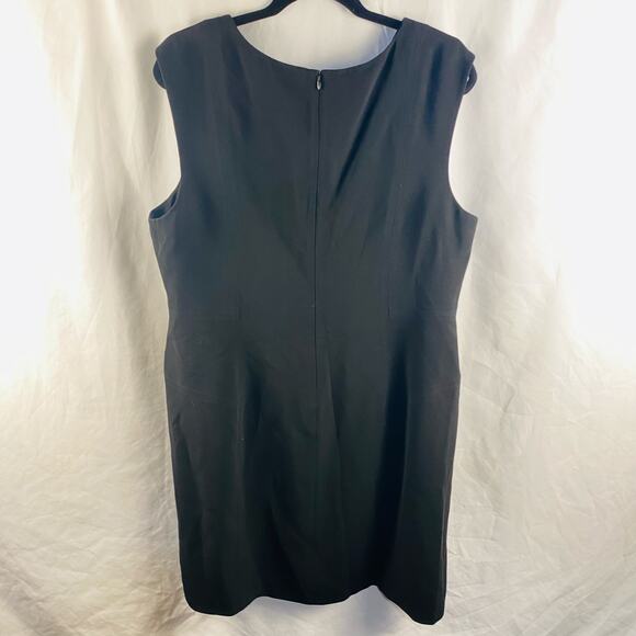 MM. Lafleur Black Scoop Neck Sleeveless Classic Sheath Dress Size 16 - Picture 3 of 6